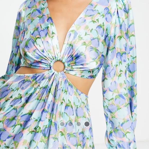 Topshop floral mini dress (Size 8) - Picture 3 of 7